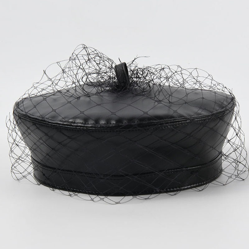 Béret en cuir PU à maille pour femme