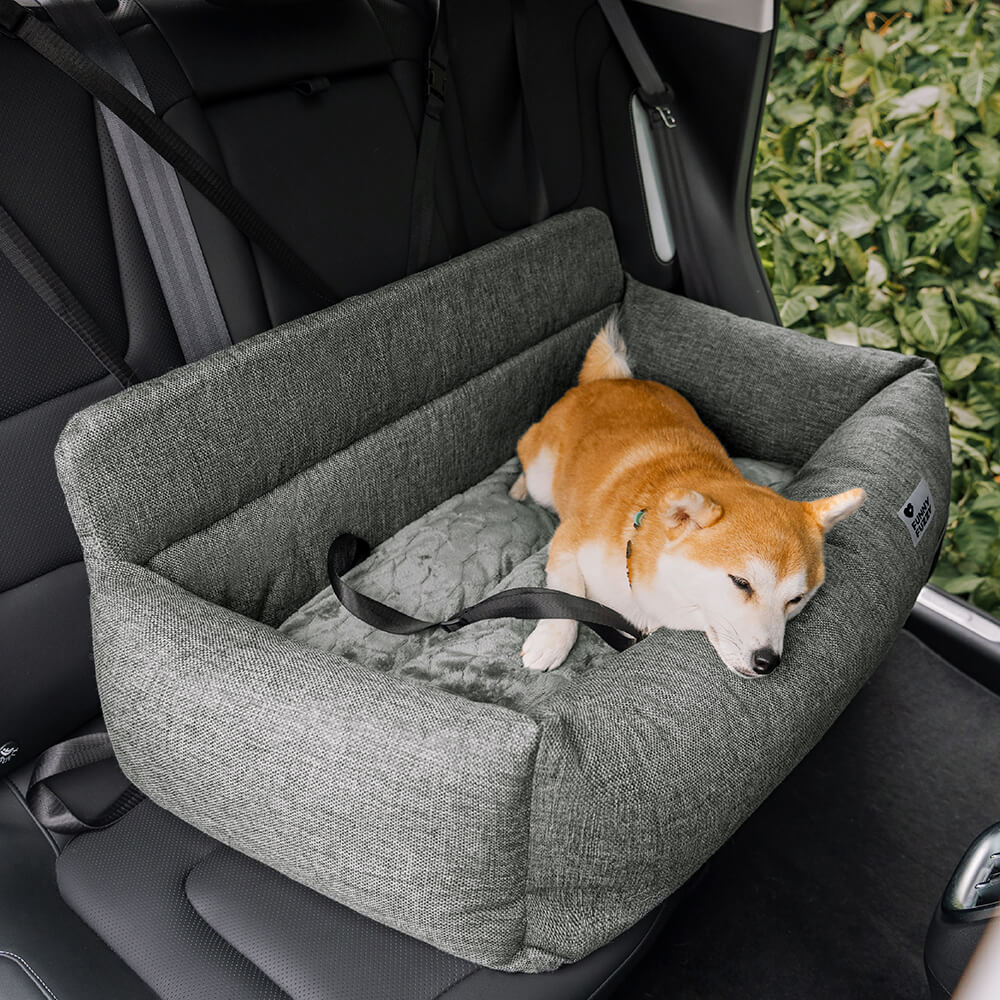 Siège auto lavable et durable style traversin pour chien – Image 2